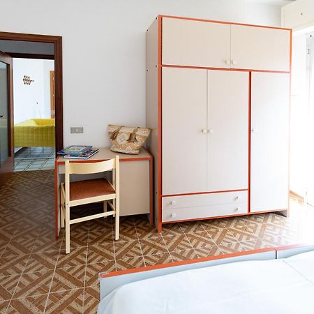 Residence Rainbow Bellaria-Igea Marina Pokoj fotografie